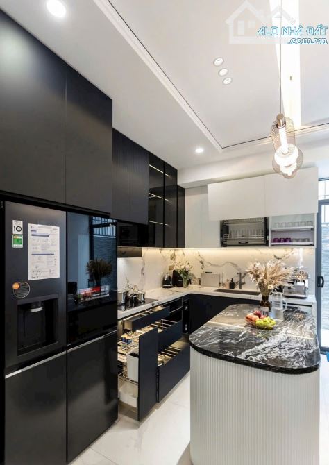 NHÀ ĐẸP THIẾT KẾ HIỆN ĐẠI CÓ THANG MÁY KĐT VCN - 1