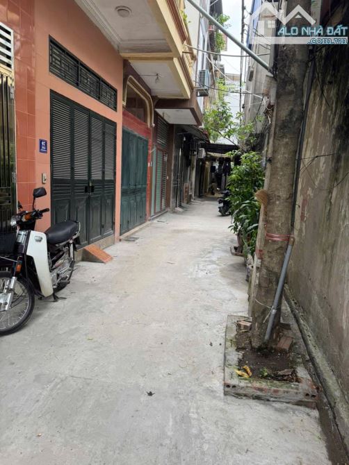 KHU TẬP THỂ Z179 TỨ HIỆP THANH TRÌ 57M2 NHÀ 5 TẦNG GIÁ CHỈ 8 TỶ - 1