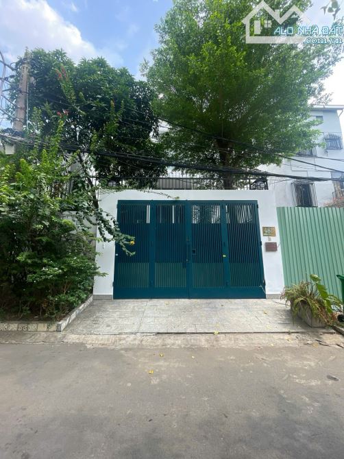 42 tỷ TL, Bán nhà trục Nguyễn Văn Hưởng, Thảo Điền, Dt : 10x21 CN 205m2, 4 Lầu, SHCC - 1