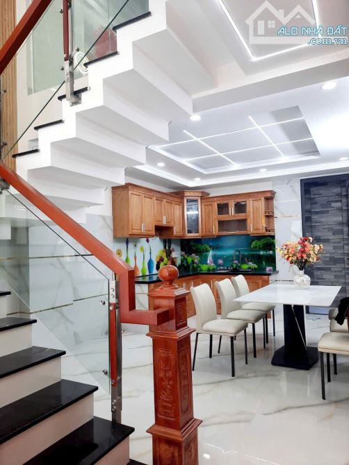 Thanh lý gấp nhà Mã Lò - Q. Bình Tân rẻ hơn giá TT 30% - 70m², 5 tầng - SHR giá 6tỷ2 - 1