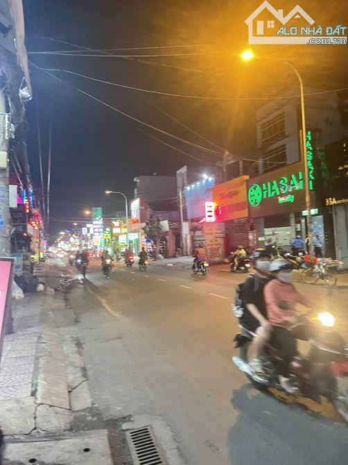 Bán nhà mặt tiền 4,9x28m giá 12,5 tỷ Đường Nguyễn Ảnh Thủ - 1