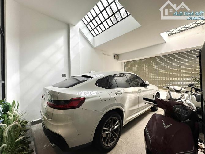 Bán nhà Phú Nhuận - ô tô vào nhà - 72m2 - Hẻm 8m kinh doanh - 1