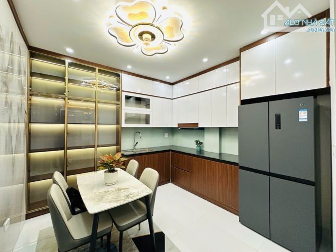 Bán nhà Cổ Nhuế, 41m x 5 tầng, full nội thất, ngõ thông ô tô, hàng xóm KĐT Ressco - 1