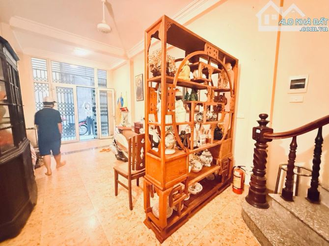 💥 NHỈNH 200TR – BÁN NHÀ PHỐ HÀO NAM – LÔ GÓC 30M x5T – NGÕ THÔNG – KINH DOANH – GẦN PHỐ - 1