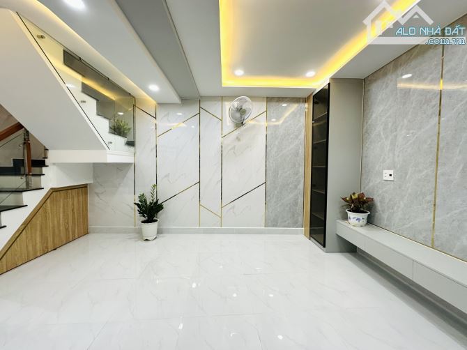 Nhà Phú Nhuận - 43m2 - 4 tầng 5PN - 10m ra mặt tiền xe hơi tránh - Đoàn Thị Điểm - 8,3 tỷ - 1