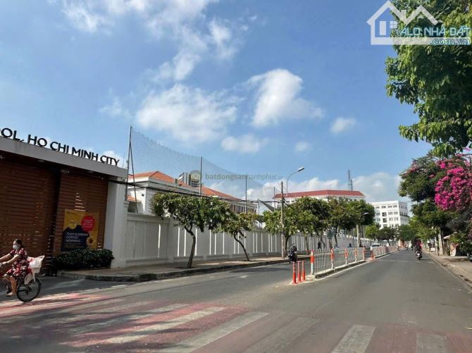 Bán lô đất MT đ. Nguyễn Văn Hưởng, Thảo Điền. Dt 164m2, hướng ĐB - 1