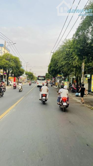 + Giảm 100tr. Giá mới 5.9 tỷ 💥 PHAN VĂN HỚN Q12 - 5x21M -GẦN CẦU THAM LƯƠNG - HẺM Ô TÔ - 1