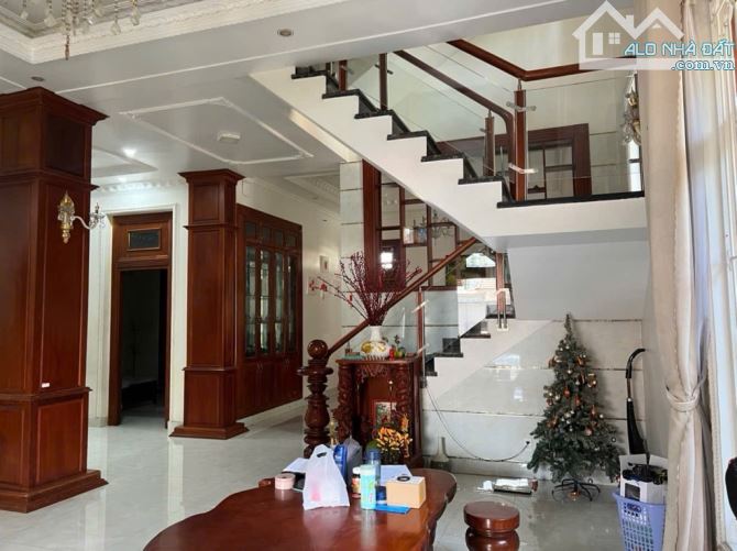 BIỆT THỰ SIÊU ĐẲNG MẶT TIỀN K. KIẾN THIẾT 3 TẦNG GẦN NGÃ 4 THỦ ĐỨC 14X35 CHỈ 45 TỶ - 1