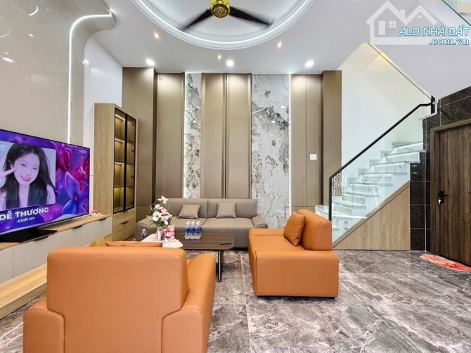 BÁN NHÀ SỔ HỒNG RIÊNG TẠI QUANG TRUNG, PHƯỜNG 12, GÒ VẤP. GIÁ CHỈ 3 TỶ 850/42m2. SỔ SẴN - 1