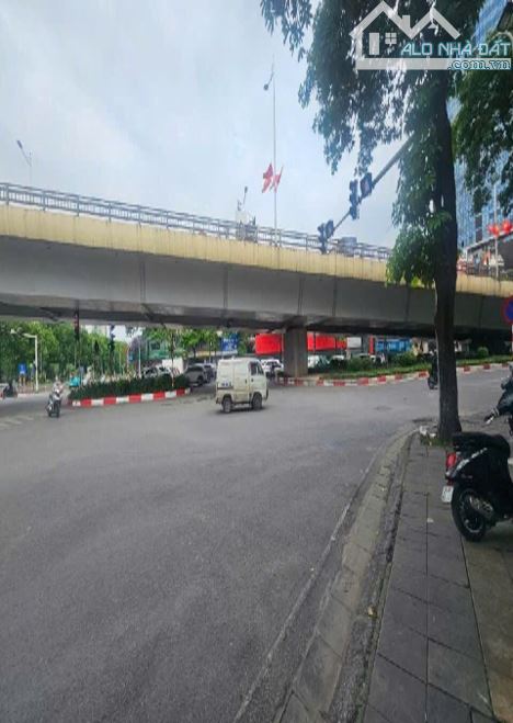 Nhà 4 tầng - Lô góc mặt phố Trần Duy Hưng - 1