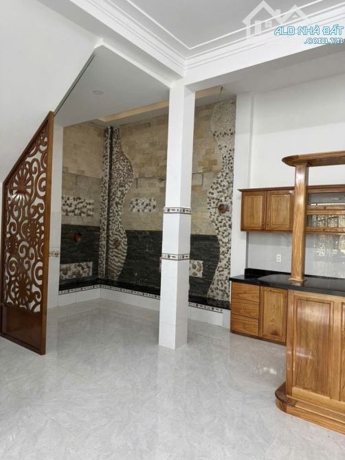 Bán nhà CN full 104m2 MT Tú Xương, Quận 3. Giá 6tỷ180/ 7x14,8 - Đang thuê khoán 34 triệu - 1