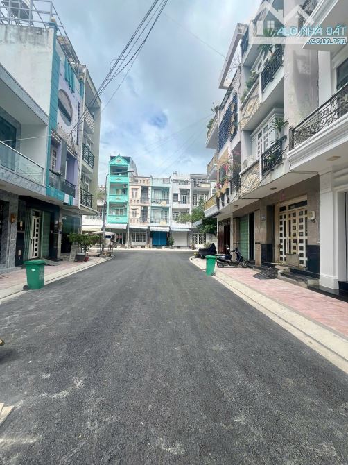 🏠 Bán nhà mặt tiền đường 3B, P. An Lạc, Bình Tân – 3 lầu, 5PN, giá 7.868 tỷ, SHR - 1