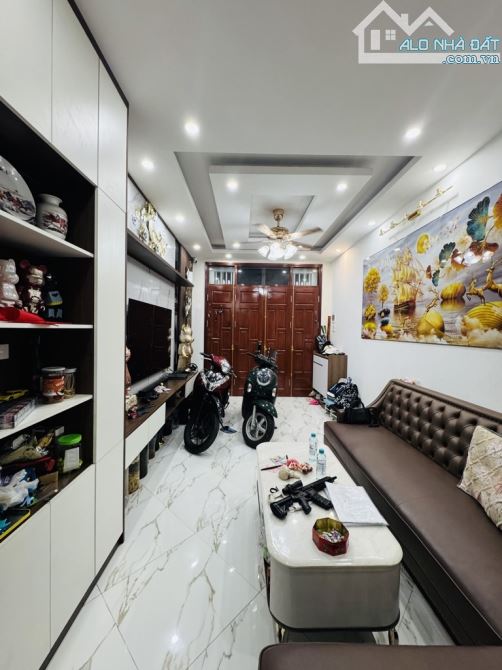 BÁN NHÀ MINH KHAI, 15M RA MẶT PHỐ MINH KHAI, Ô TÔ DỪNG ĐỖ, DT 48M2, GIÁ 9.6 TỶ - 1