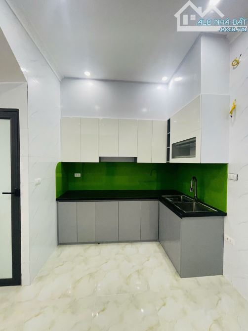 Siêu phẩm phố Chùa Láng, Đống Đa, 40m2, 7 phòng cho thuê, chỉ 9,3 tỷ - 1
