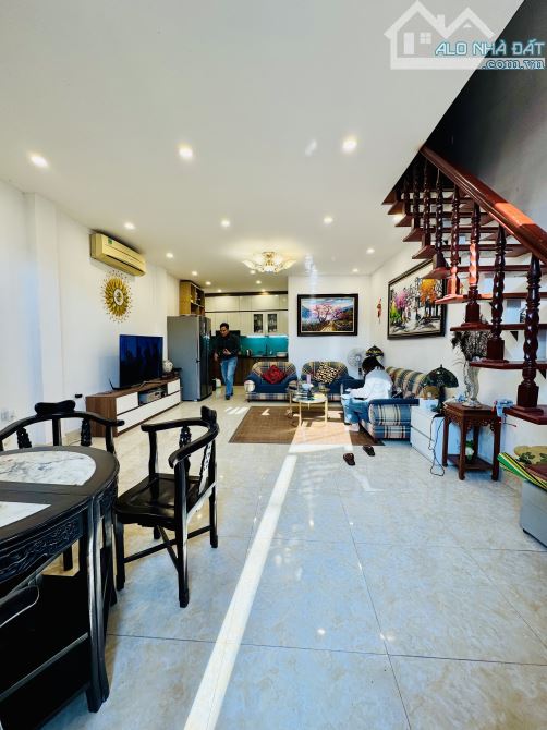 ⭐️ BÁN GẤP NHÀ MẶT PHỐ HÀNG RƯƠI 130M2 X 4 TẦNG X MT 5.5M2 GIÁ 75 TỈ CÓ THƯƠNG LƯỢNG. - 1