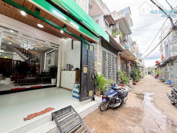 4❌15m, BÁN NHÀ HẺM XE HƠI, 5 TẦNG, 1/ LÊ VĂN KHƯƠNG, Q.12, 5 TỶ HƠN - 1