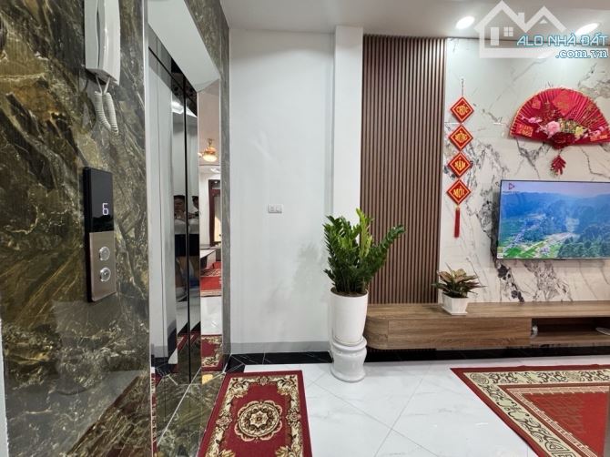 XUÂN THUỶ CẦU GIẤY, DT40M 6TẦNG, THANG MÁY FULL NỘI THẤT NGÕ THÔNG, 20M RA PHỐ, Ô TÔ TRÁNH - 1