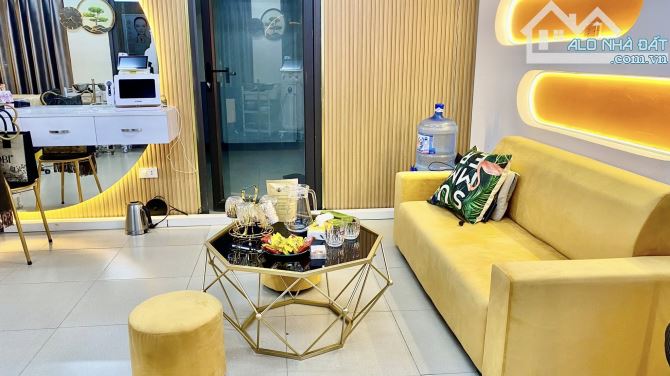 Cho thuê nhà mặt phố Đại La, DT 62 m² x 4,5 tầng, MT 4,2 m, nhà mới có thang máy. - 1