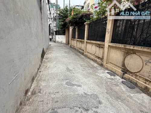 Cần bán mảnh đất 75m2 mặt tiền 6.6m ôtô nhỏ đỗ cửa Phố Xuân La - 1