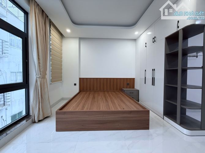 SIÊU PHẨM STUDIO FULL NỘI THẤT  CỬA SỔ LỚN CỰC RỘNG NGAY SÁT QUẬN 1ị - 1
