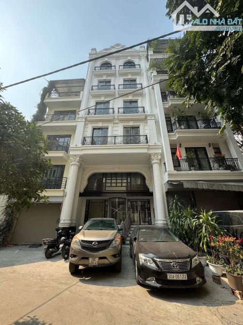 SIÊU PHẨM CẦU GIẤY - Ô TÔ TRÁNH - SÁT PHỐ - XÂY 9 TẦNG THANG MÁY - CÓ HẦM - DT112M2 - 1