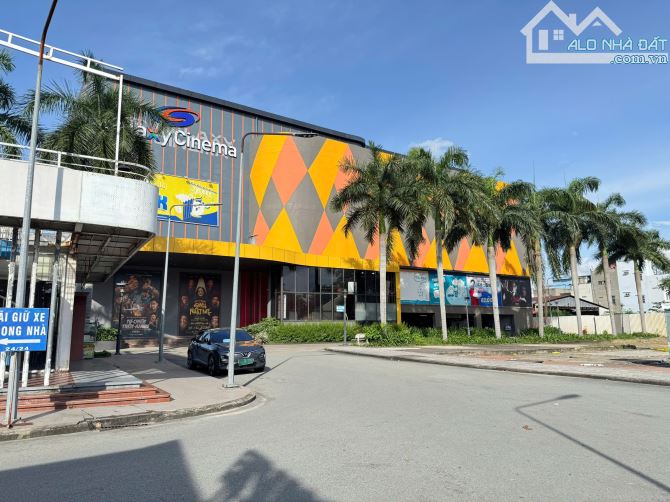 Căn góc 2MTKD ô bàn cờ Trung Mỹ Tây ngay sau Galaxy Cinema Trung Chánh - 1