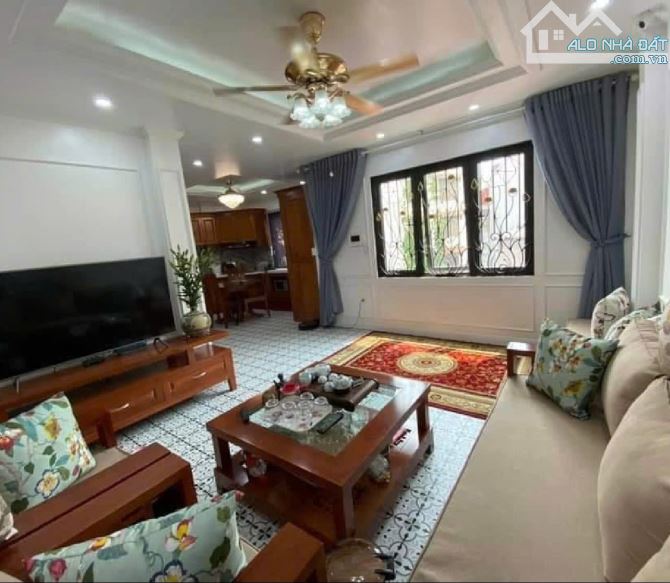 🏡 Hoàng Hoa Thám – 47m²- 7 tầng – MT 7m – thang máy Đức – chỉ 16,5 tỷ - 1