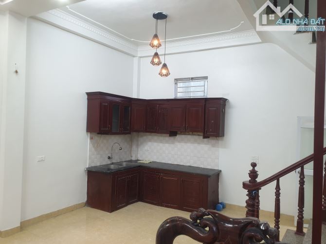 BÁN NHÀ ĐẸP 1.55 TỶ 2 TẦNG 45M2 ( TÂY BẮC ) NGÕ TÔ HIẾN THÀNH - 1