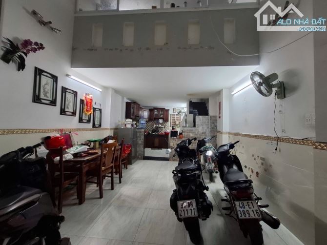 Nhà Đỗ Thúc Tịnh - 38m2 - 4.3 tỷ - 3 tầng 3pn - 20m ra hxh - 1