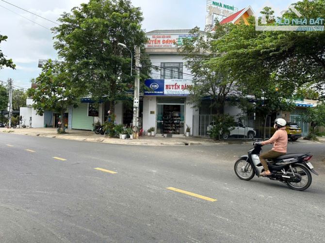 Bán nhà góc 2 mặt tiền 1 trệt 1 lầu Nguyễn Văn Linh Phường Xuân An - 1