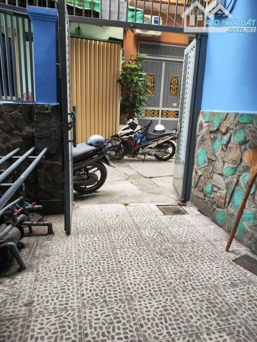 Nhà Lạc Long Quân, Tân Bình, 42m2, 2 Tầng, 3 PN, Khai Thác Dòng Tiền 8.5tr, Chỉ 4 Tỷ 2 - 1