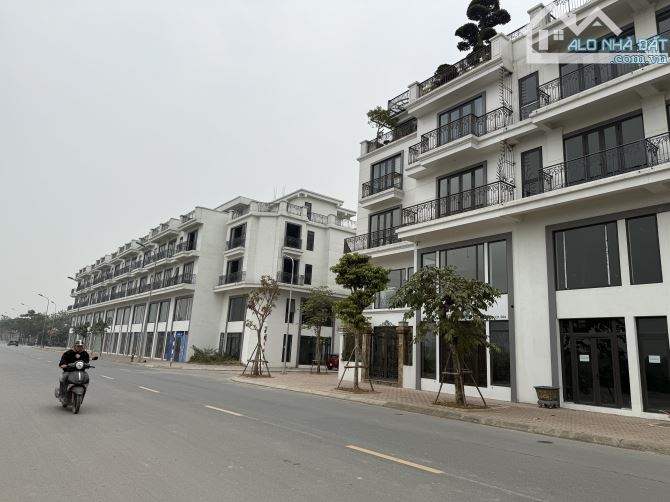 Chính chủ cần sang nhượng gấp căn Shophouse Metropolitan hai mặt thoáng trước sau - 1