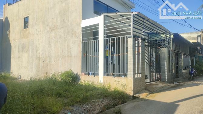 NHÀ ĐẸP + ĐẤT RỘNG-DT: 177,4M-100 THỔ-GIÁ: 3 TỶ 6 - TRUNG TÂM XÓM ĐÌNH, CHỢ BÌNH SƠN - 1