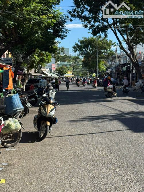 💥💥💥💥💥💥 Bán lô đất mặt tiền đường Trường Sa sát chợ kinh doanh buôn bán tốt , ngay bệ - 1