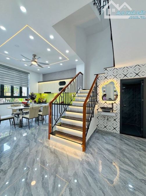 LÊN SÓNG CĂN VILLA MẶT TIỀN 8M TUYỆT ĐẸP BÙI QUANG LÀ - GÒ VẤP - 1