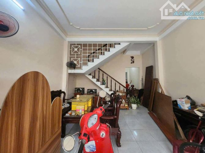 🔥 HẠ CHÀO 300 TRIỆU – GIÁ CHỐT CHỈ 2.99 TỶ! 🔥 🏡 NHÀ 3 TẦNG KIÊN CỐ – HOÀN CÔNG ĐẦY ĐỦ - 1