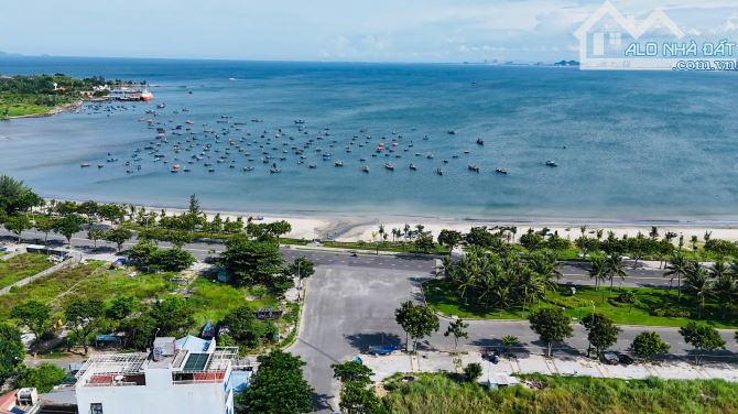 Bán Đất Biệt Thự Mặt Tiền Biển Nguyễn Trực Cách Biển 200m. Giá 26Tỷ Thương Lượng - 1