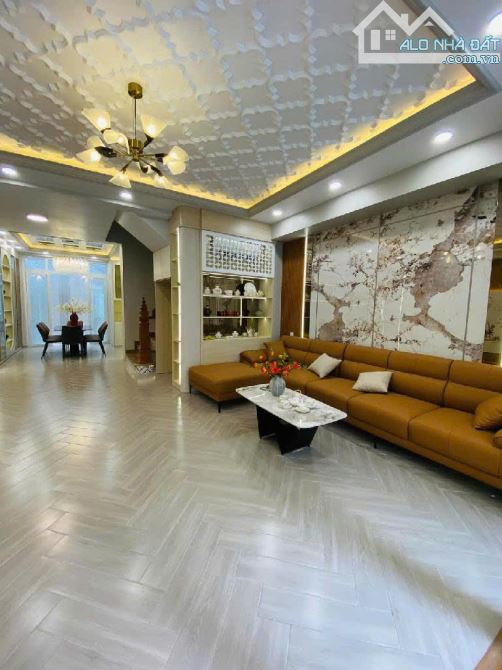 Nhà 3 tầng mới đẹp hẻm xe hơi Tân Phú Quận 7. 5,5*15 hơn 8 tỷ. - 1