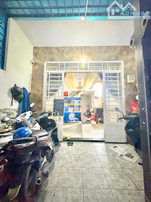 MUA NHÀ SINH LỜI - ĐANG CHO THUÊ HƠN 20TR/THÁNG - NGAY TÂN KỲ TÂN QUÝ - BÁN GẤP TRONG TUẦN - 1
