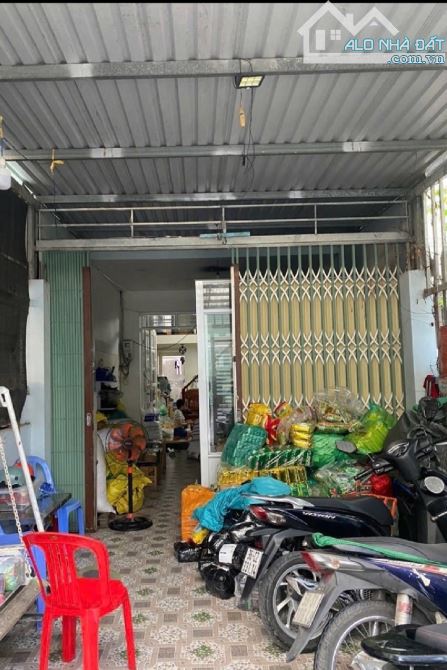 MẶT TIỀN AN PHÚ ĐÔNG 27 CÁCH QUỐC LỘ 1 CHỈ 200M GIÁ TỐT GẦN 100m2 NHÀ CÒN MỚI MÀ CHỈ 4.8 T - 1