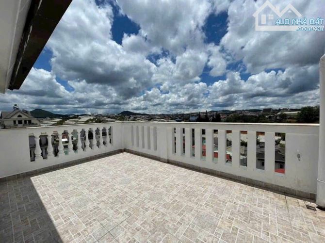 KHẲNG ĐỊNH VỊ THẾ, NÂNG TẦM CUỘC SỐNG VỚI CĂN VILLA ĐẲNG CẤP MẶT TIỀN TRUNG TÂM ĐÀ LẠT - 1