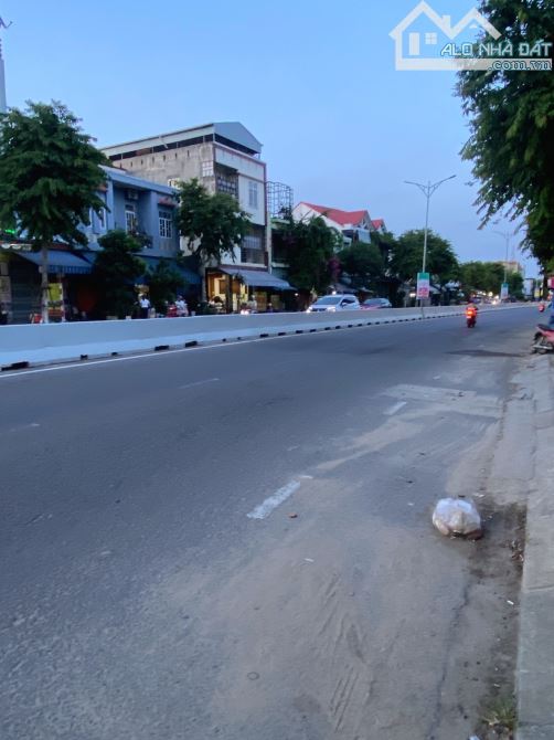 💥 BÁN NHÀ 2 TẦNG MẶT TIỀN KINH DOANH – HOÀNG VĂN THÁI 📍 Vị trí đắc địa – Trục đường du l - 1