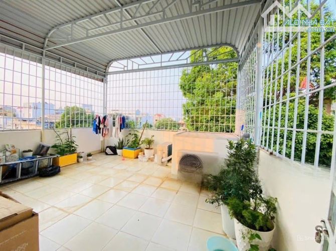 BÁN NHÀ Ở GIA ĐÌNH :  ĐƯỜNG TRƯƠNG CÔNG ĐỊNH  1 TRỆT 1 LẦU 1 TUM , 85M² GIÁ CHỈ 6,9 TỶ TL - 1