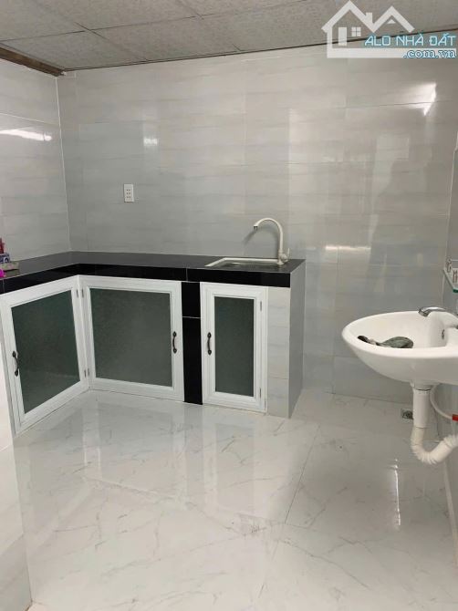 BÁN NHÀ CẤP 4 CÓ GÁC LỬNG-NÚI THÀNH-CÔNG NĂNG SỬ DỤNG-VỊ TRÍ THUẬN LỢI - 1