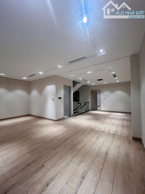 Bán nhà khan hiếm MT Nguyễn Hoàng Q.2 - 7x25m - 4 tầng - HĐT 99tr giá chỉ 43 tỷ. - 1