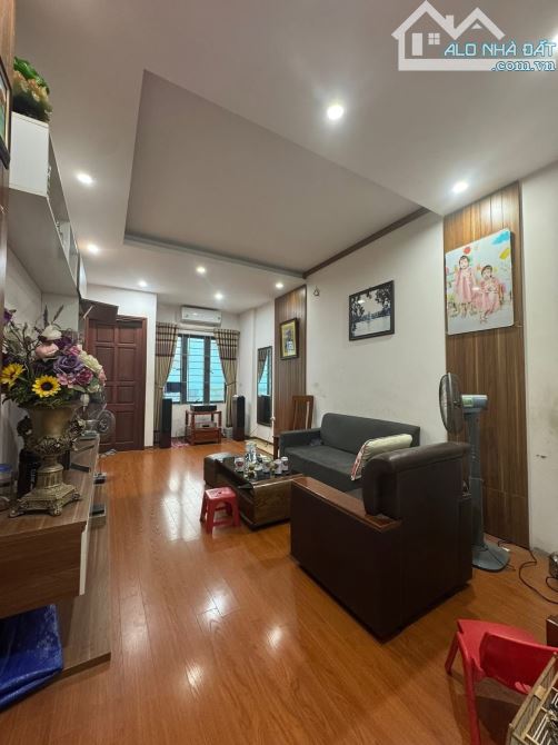 NHÀ ĐẸP DÂN XÂY, 2 THOÁNG, GARA Ô TÔ, KD 61MX5T, SIÊU SIÊU PHẨM - 1