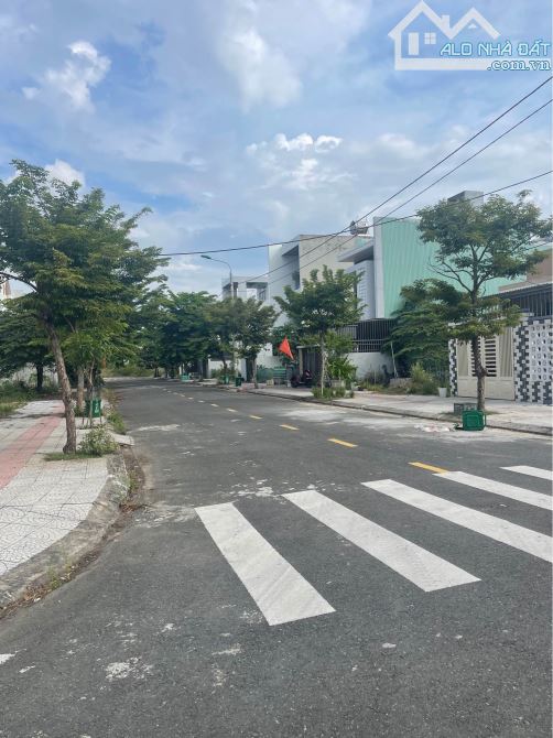 Đất mặt tiền Đường 7m5 Đà Sơn 3, cạnh Đại Học Duy Tân. S= 120m2 ( 5x24) Giá: 4.1 tỷ - 1