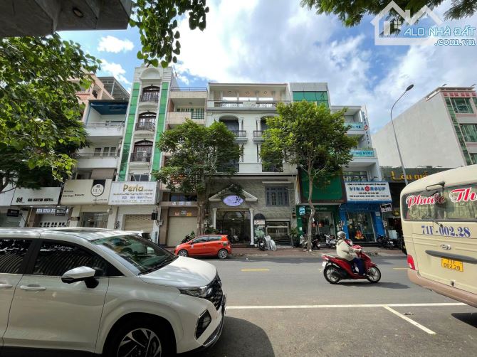 HOT- MẶT TIỀN CAO THẮNG - 8.6M X 20M- 5 TẦNG- PHƯỜNG 12, QUẬN 10 - 1