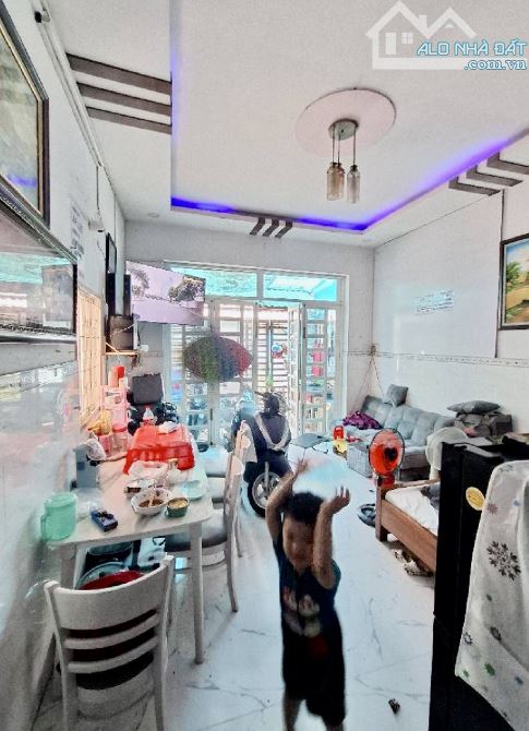 🏡Nhà 2 tầng đường PHAN VĂN HỚN, Phường ĐHT,Q12 ,dt 89,6m2 (5x18)Hẻm Ôtô, DÒNG TIỀN 18tr/t