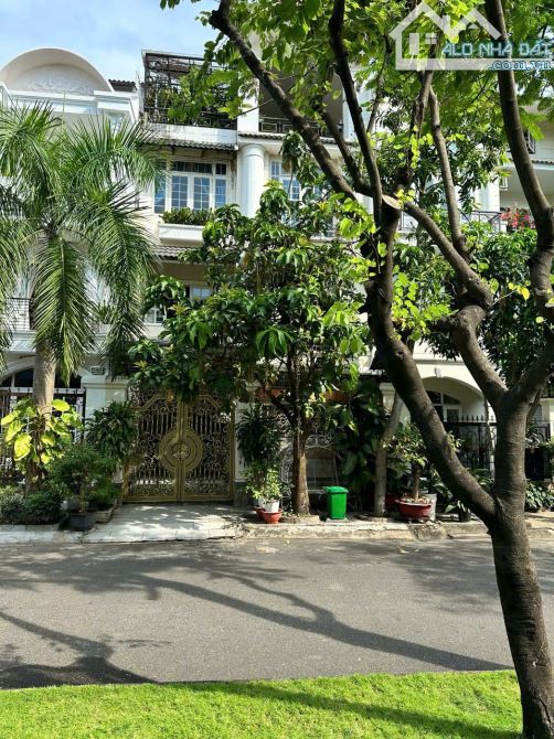 🏡 Biệt Thự Góc 2MT Thảo Điền, CN 1.009m², Hầm 8 Tầng, Thuê 100Tr/Th – Giá 199 Tỷ - 1
